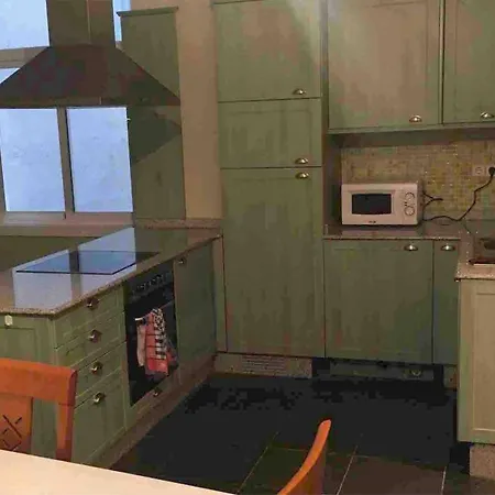 Spacious In 80 M² With Parking * La Coruña